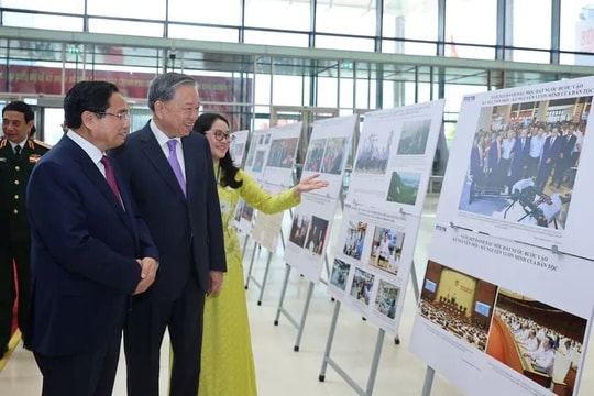 Tổng Bí thư Tô Lâm: “Bộ máy Chính phủ qua các thời kỳ đã bền bỉ đắp nền cho sự chuyển mình của đất nước”