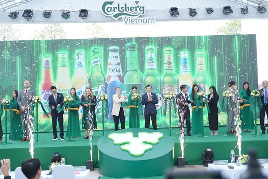 Khánh thành Nhà máy bia Phú Bài mở rộng, nơi sản xuất bia lớn nhất của Tập đoàn Carlsberg tại châu Á
