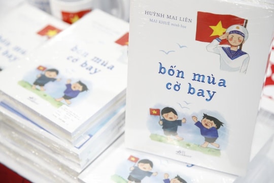 Ra mắt tập thơ "Bốn mùa cờ bay" của tác giả Huỳnh Mai Liên