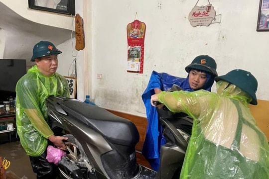 Các phường Tùng Thiện, Sơn Tây tích cực khắc phục hậu quả do mưa lớn kéo dài
