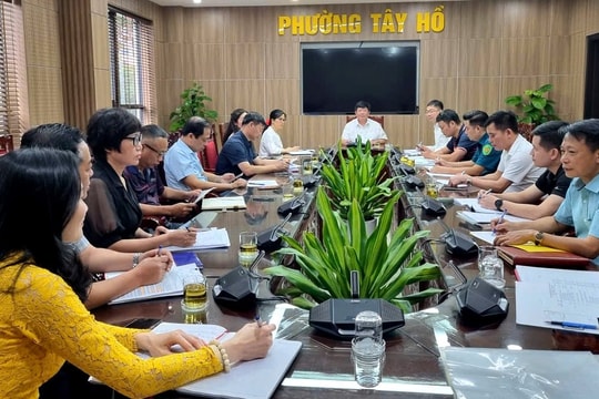 Phường Tây Hồ kích hoạt phương án “bốn tại chỗ" ứng phó ảnh hưởng bão số 5