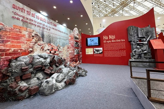 "Thủ đô văn hiến, anh hùng" được tái hiện qua hàng trăm hình ảnh, hiện vật tiêu biểu