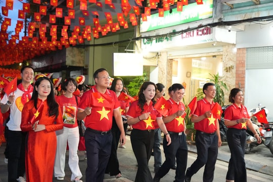 Lan tỏa tinh thần yêu nước với “Sắc đỏ Ba Đình”