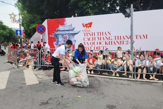 Hà Nội triển khai Chiến dịch truyền thông "Sáng - Xanh - Sạch - Đẹp"