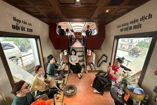 Tuyến tàu "Hà Nội 5 Cửa Ô" - Cầu nối di sản Thăng Long đến miền quê quan họ