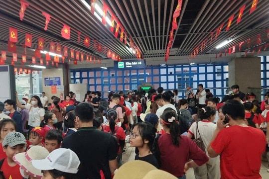 Hà Nội Metro phục vụ gần 1,8 triệu lượt khách dịp Quốc khánh 2/9