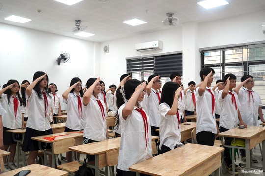 Học sinh trường THCS Giảng Võ hân hoan đón chào năm học mới