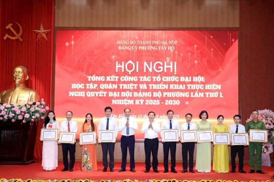 Tây Hồ tiên phong trong thực hiện Nghị quyết Đại hội Đảng bộ phường lần thứ I