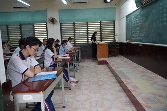 Học sinh TP. Hồ Chí Minh dự kiến không tan trường trước 16h30, miễn phí ôn thi lớp 9 và 12