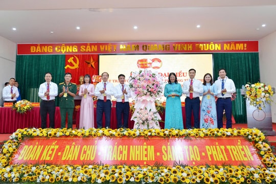 Đại hội đại biểu MTTQ Việt Nam phường Tùng Thiện lần thứ I thành công tốt đẹp