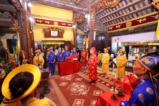 Dâng hương kỷ niệm 908 năm ngày hóa Nguyên phi Hoàng Thái hậu Ỷ Lan