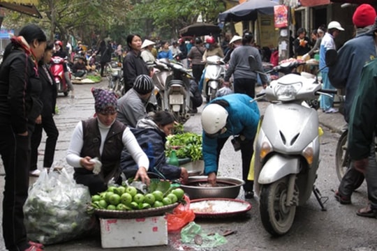 Hà Nội quyết liệt dẹp bỏ chợ cóc, chợ tạm, siết chặt quản lý giết mổ gia súc, gia cầm