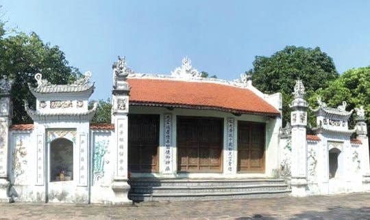 Thánh Mẫu Quỳnh Hoa phận liễu chí tùng