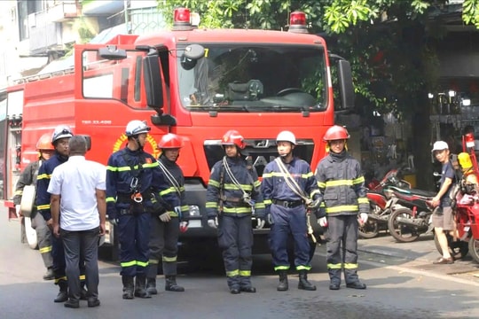 Ra mắt Tổ thường trực chữa cháy tại phố đi bộ hồ Hoàn Kiếm và chợ đêm Đồng Xuân