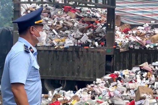Hà Nội tăng cường kiểm soát sản xuất, kinh doanh thuốc, mỹ phẩm, thực phẩm bảo vệ sức khỏe