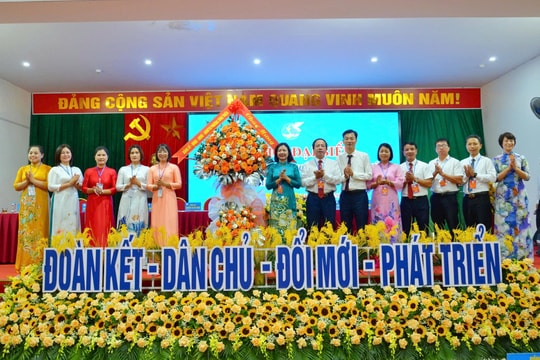 Phường Tùng Thiện xây dựng người phụ nữ phát triển toàn diện, bản lĩnh, năng động, sáng tạo