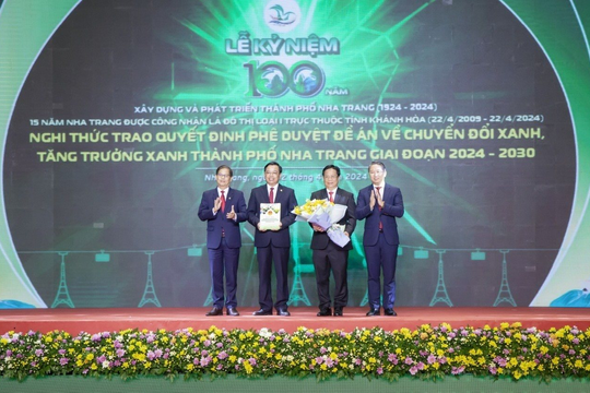 VinUni "chiến thắng kép" tại ESG BUSINESS AWARDS 2025