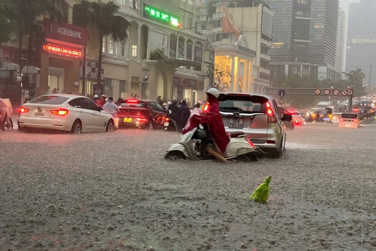 Hà Nội triển khai ứng phó với cơn bão số 10