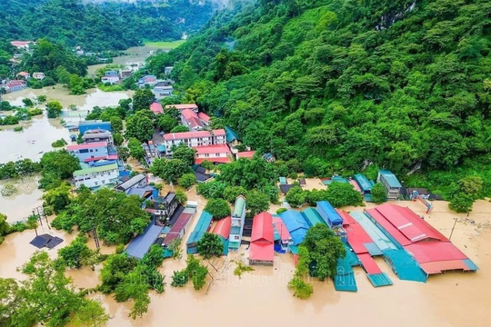 Hà Nội hỗ trợ 7 tỉnh phía Bắc 45 tỷ đồng khắc phục thiệt hại do bão số 10