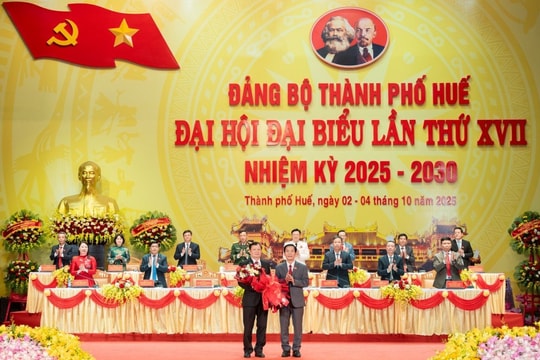 Đồng chí Nguyễn Văn Phương giữ chức Bí thư Thành ủy Huế