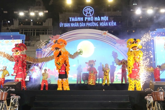 Đêm hội Trăng rằm phố cổ Hà Nội