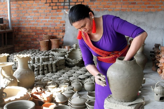 Triển khai dự án biến di sản thành sản phẩm du lịch văn hóa cộng đồng đặc sắc