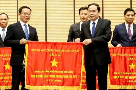 Nhà giáo Ưu tú, Tiến sĩ Phạm Xuân Khánh: Người "thuyền trưởng" tâm huyết đưa con tàu giáo dục nghề nghiệp HHT vươn xa