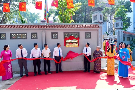 Hà Nội: Phường Ngọc Hà gắn biển công trình “Dân vận khéo” tại di dích đình Đại Yên