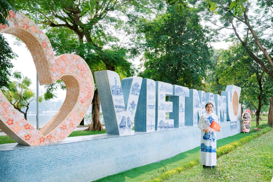 Khánh thành công trình tôn vinh tình kết nghĩa Hà Nội - Huế - TP.HCM