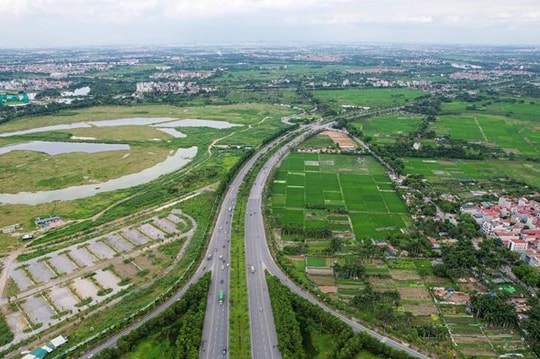 Hà Nội tổ chức Đợt thi đua cao điểm chiến dịch “Làm giàu, làm sạch cơ sở dữ liệu quốc gia về đất đai”