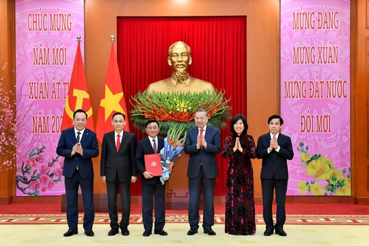 Thành quả từ cuộc cách mạng sắp xếp tổ chức bộ máy của hệ thống chính trị đưa đất nước vững bước tới kỷ nguyên mới Thành quả từ cuộc cách mạng sắp xếp tổ chức bộ máy của hệ thống chính trị đưa đất nước vững bước tới kỷ nguyên mới