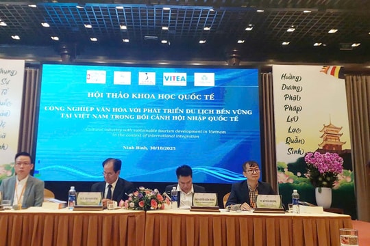 Phát triển văn hoá gắn với du lịch bền vững trong giai đoạn mới Phát triển văn hoá gắn với du lịch bền vững trong giai đoạn mới