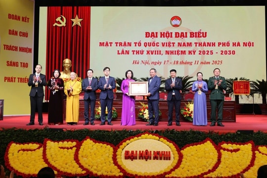 Ủy ban MTTQ TP Hà Nội đón nhận Bằng khen của Thủ tướng Chính phủ