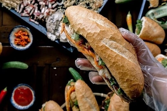 Bánh mì Việt Nam tiếp tục được CNN xếp thứ 2 trong top bánh kẹp ngon nhất thế giới