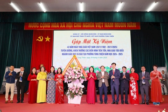 Phường Tùng Thiện tôn vinh thầy cô giáo, xây dựng môi trường học đường hạnh phúc