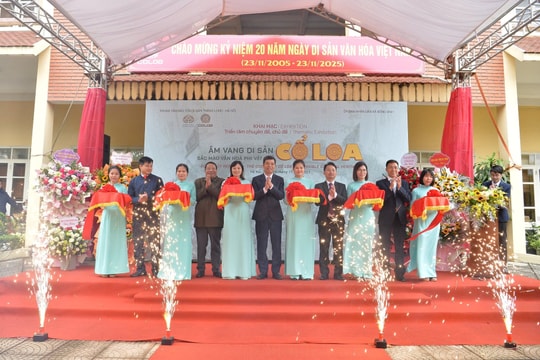 Triển lãm "Âm vang di sản - Sắc màu di sản văn hóa phi vật thể Cổ Loa"