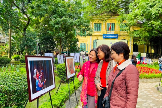 Triển lãm ảnh “Phụ nữ trong cuộc sống”: Tôn vinh nét đẹp của phụ nữ Việt Nam trong đời sống hôm nay