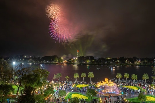 TP Huế tổ chức nhiều hoạt động vui xuân đón Tết Bính Ngọ