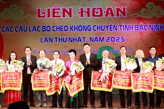 Liên hoan các câu lạc bộ chèo không chuyên tỉnh Bắc Ninh