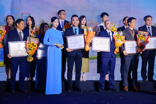 Herbalife Việt Nam được vinh danh Top 100 doanh nghiệp bền vững Việt Nam 2025