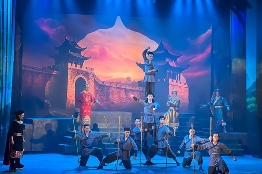 "Trần Nhân Tông" - Vở diễn kết hợp cải lương và nghệ thuật xiếc