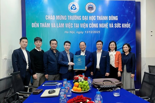 Lãnh đạo Trường Đại học Thành Đông thăm và làm việc tại Viện Công nghệ và Sức khỏe