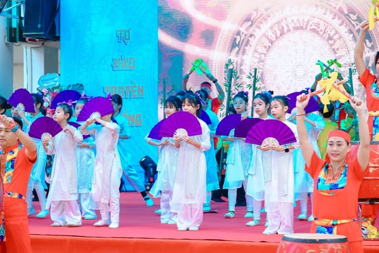 Học sinh Hà Nội nghỉ 5 ngày dịp Tết Nguyên đán Bính Ngọ 2026