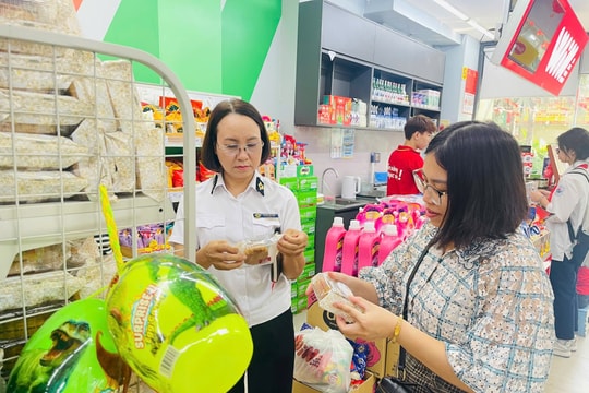 Phường Khương Đình: Ưu tiên kiểm tra đột xuất, đảm bảo an toàn thực phẩm dịp Tết, lễ hội xuân 2026