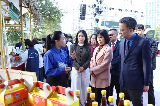 Khai mạc triển lãm quảng bá các sản phẩm khởi nghiệp của thanh niên