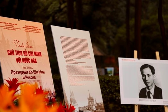 Khu Di tích Chủ tịch Hồ Chí Minh tại Phủ Chủ tịch tổ chức chuỗi trưng bày chào mừng Đại hội XIV của Đảng