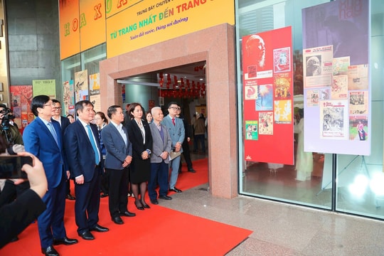 "Từ trang nhất đến trang sử" nơi ký ức báo chí hòa cùng mùa Xuân dân tộc