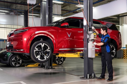 Dịch vụ hậu mãi chuẩn 5 sao tạo sự yên tâm cho người dùng ô tô điện VinFast.