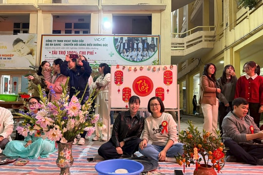 Rộn ràng không khí "Vui xuân đón tết - gắn kết yêu thương" tại Trường Cao đẳng Y tế Hà Nội