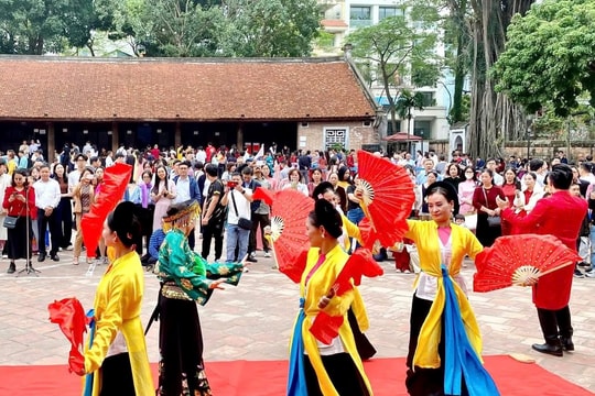 Du lịch cả nước đón 14 triệu lượt khách trong kỳ nghỉ Tết Nguyên đán Bính Ngọ